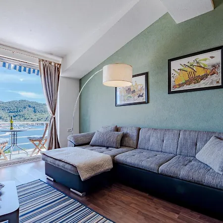 2 Bedroom Cozy In