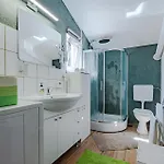 2 Bedroom Awesome In *