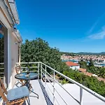 2 Bedroom Awesome In